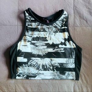 NWOT Betsey Johnson B&W Floral Active Crop Top